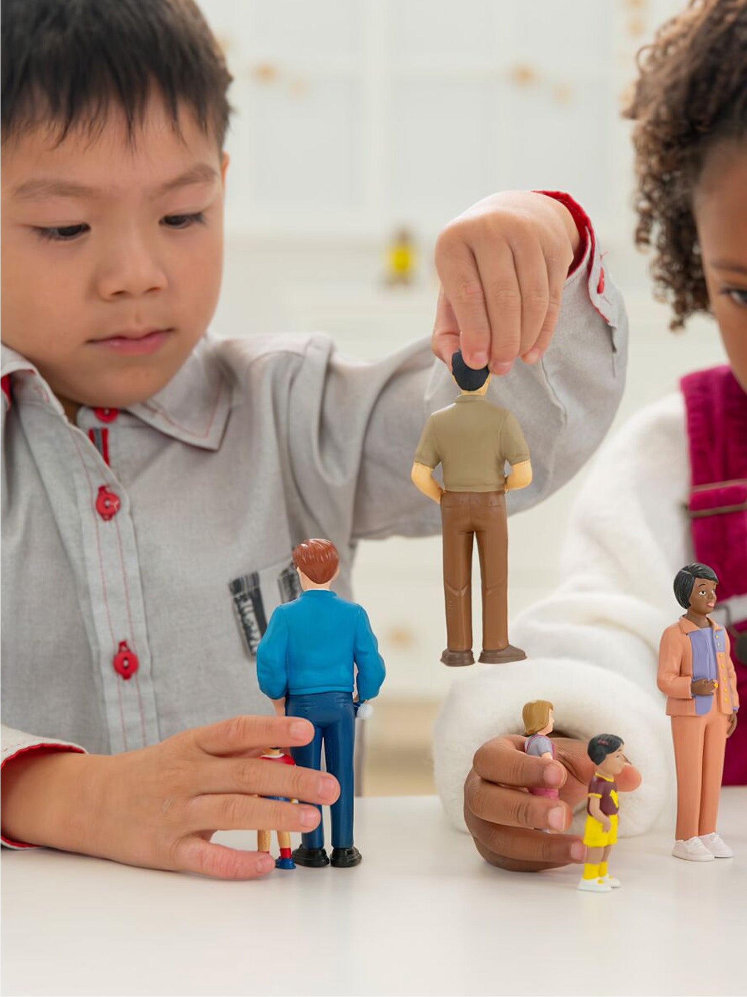 African Family Figures (8 Piece)