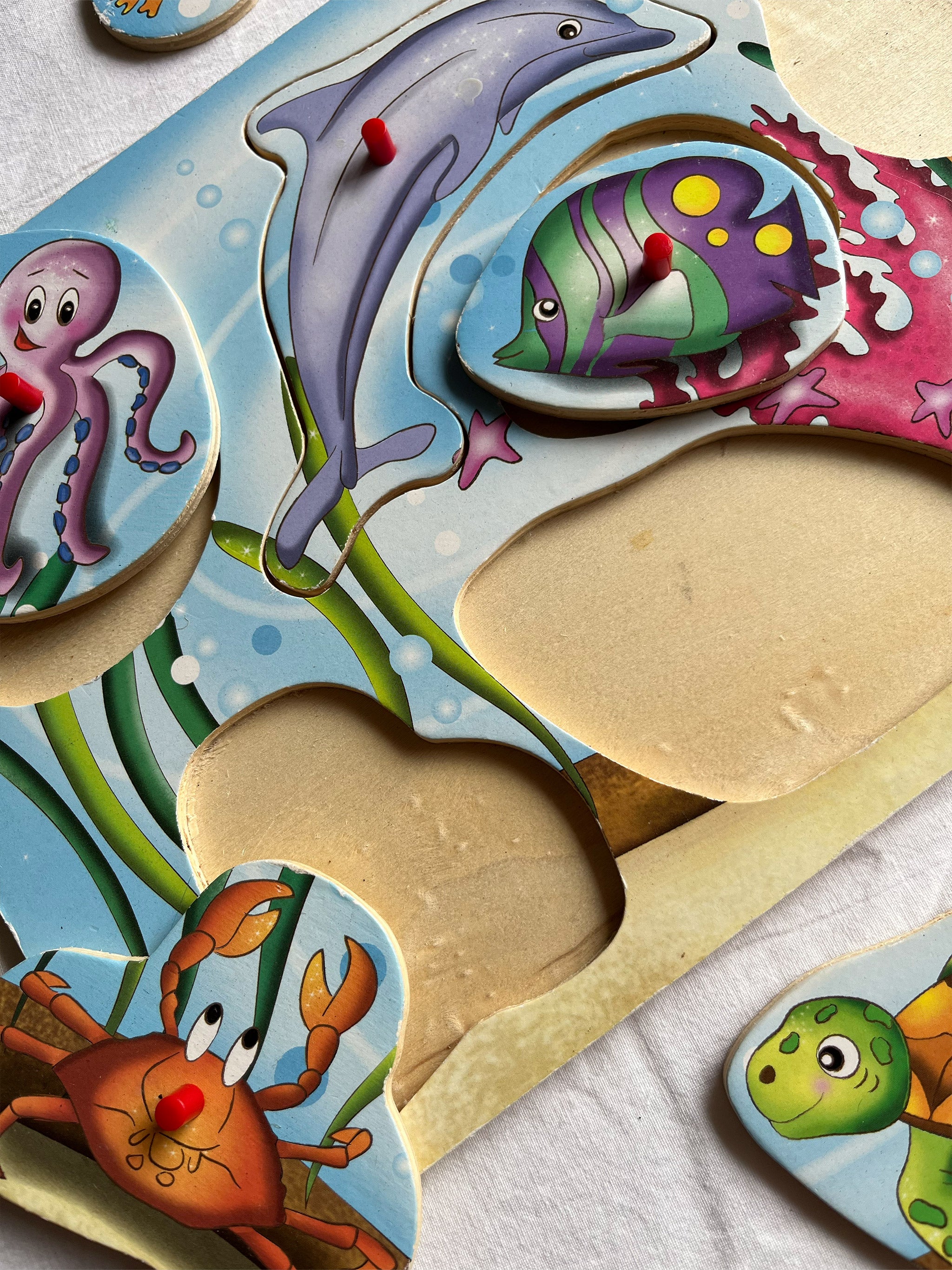 Pre-owned: Wooden Sea Life Peg Puzzle